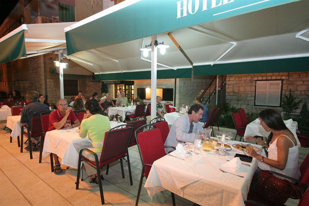 Hotel Trogir Exteriér fotografie