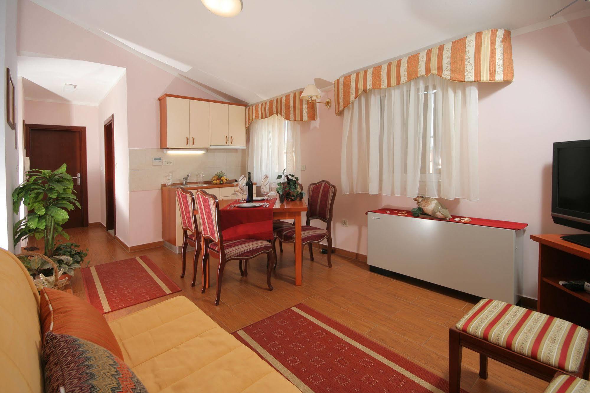 Hotel Trogir Exteriér fotografie