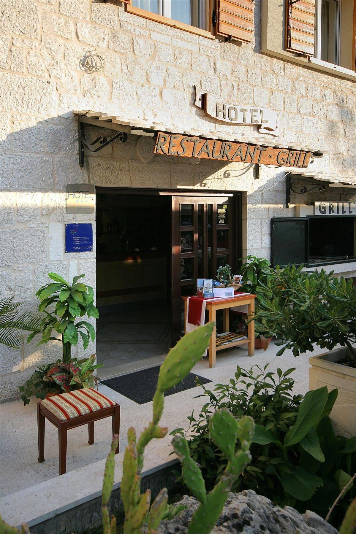 Hotel Trogir Exteriér fotografie