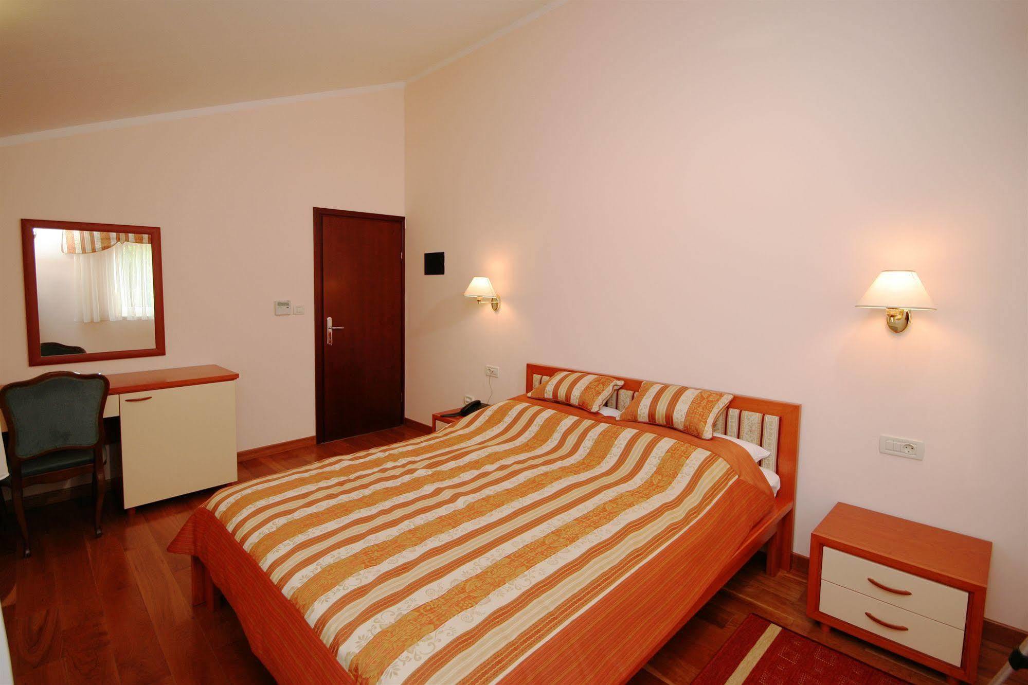 Hotel Trogir Exteriér fotografie